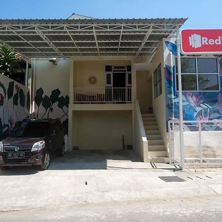 Reddoorz Syariah Near Universitas Mercu Buana Kampus 2 Yogyakarta Kejayan Екстериор снимка