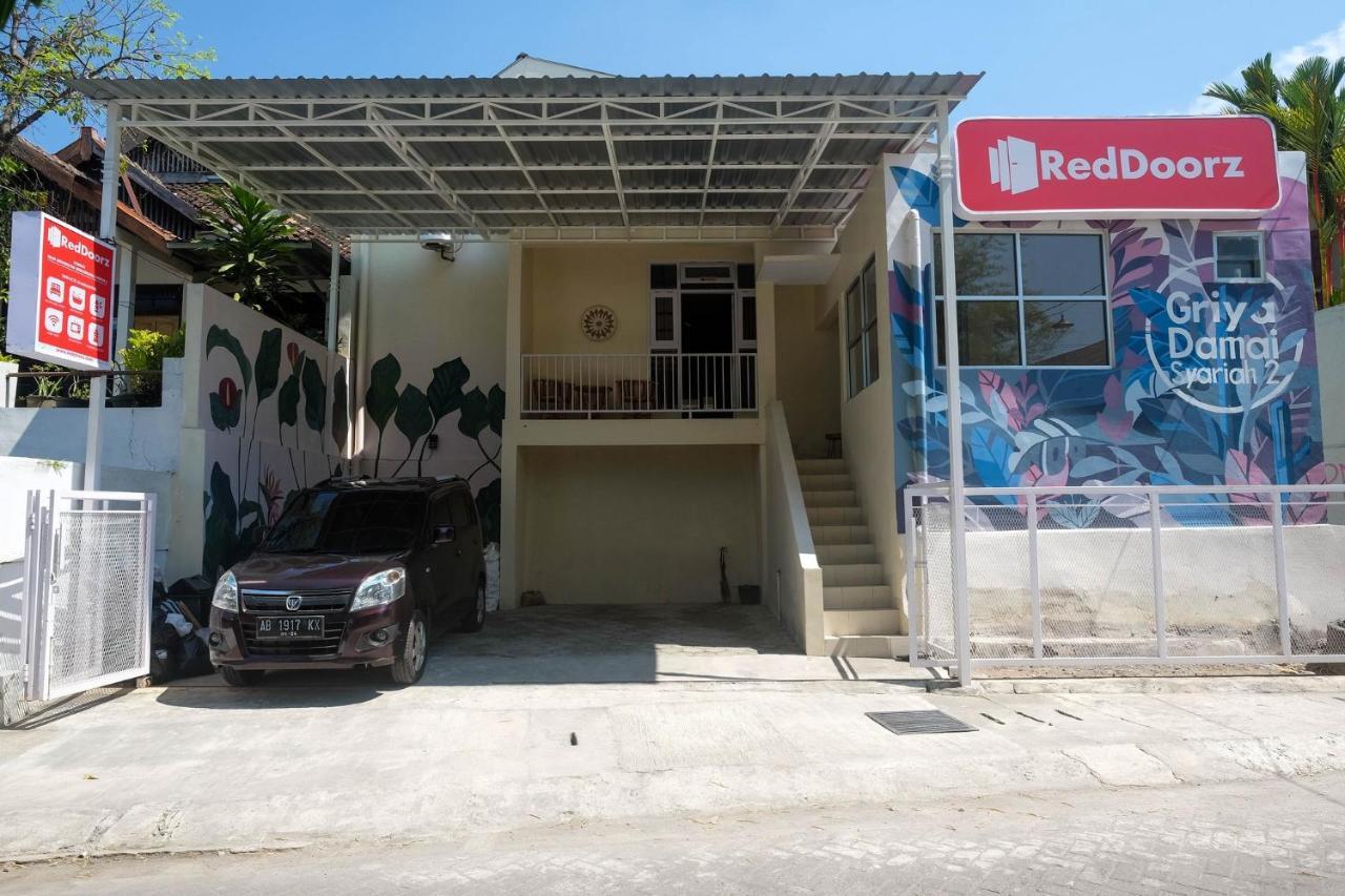 Reddoorz Syariah Near Universitas Mercu Buana Kampus 2 Yogyakarta Kejayan Екстериор снимка